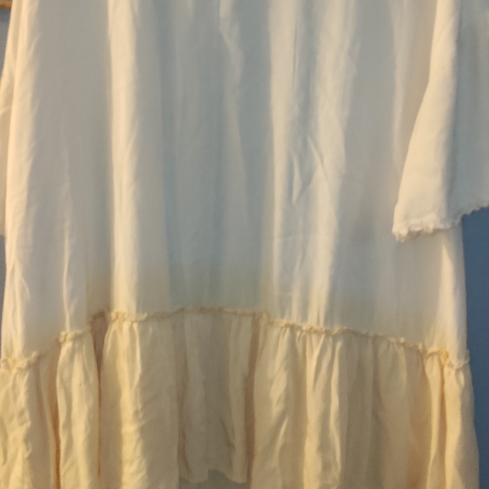 Yellow ombre kimono.